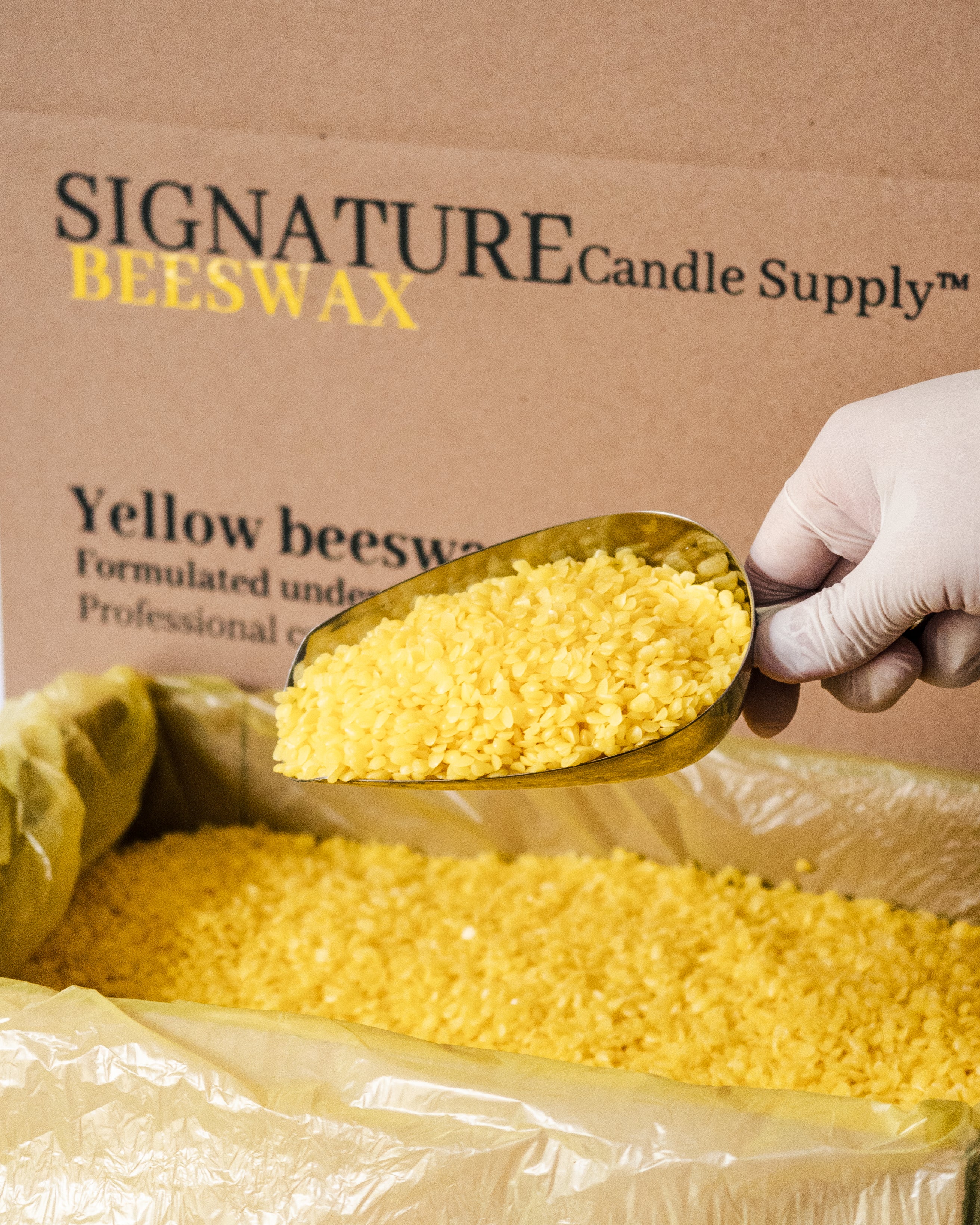 Signature Yellow Beeswax – Pallet of 75 Boxes | 1,503 lb (750 kg) |