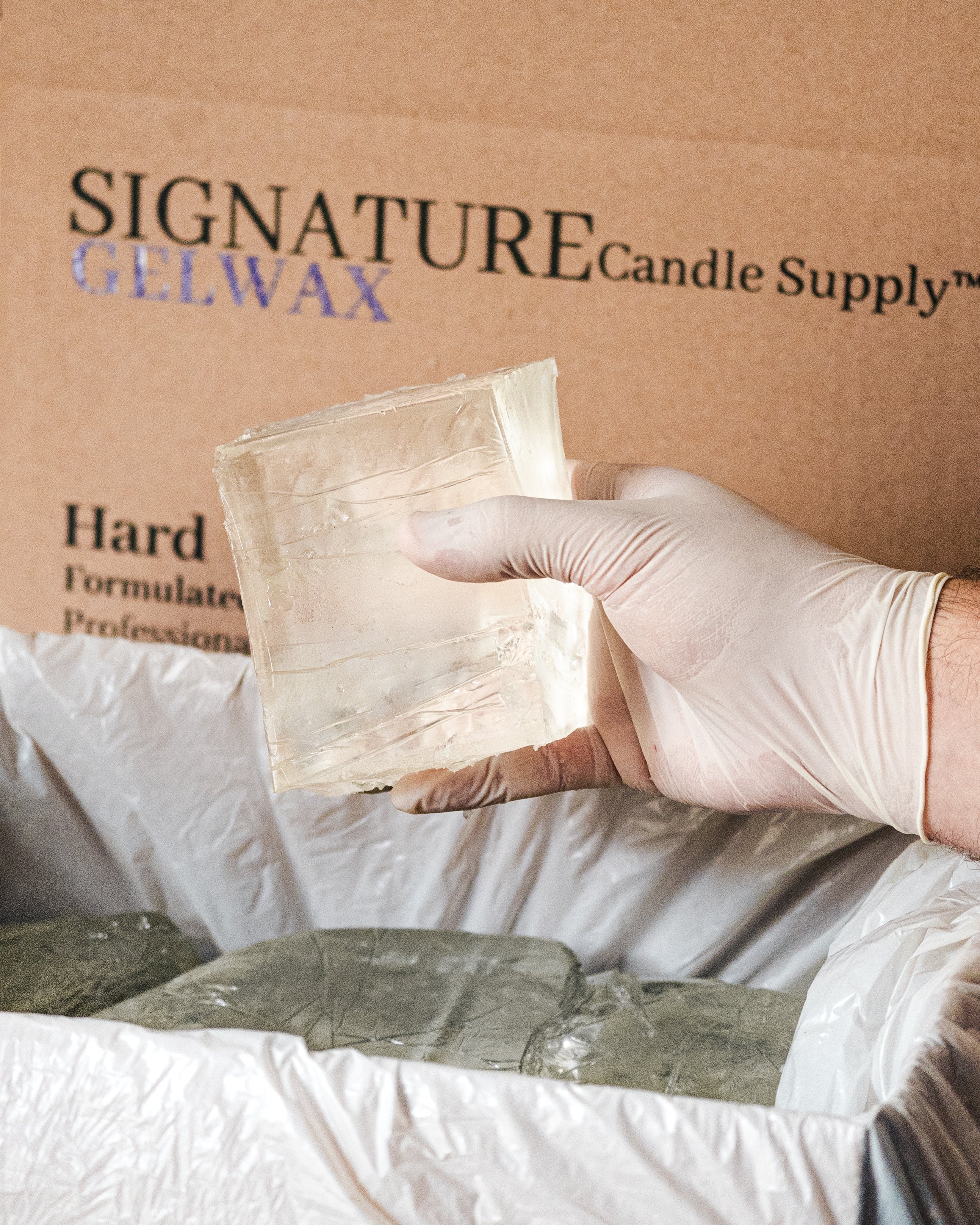 Signature Gel Wax Hard for decorative candles – Pallet of 75 Boxes | 1,503 lb (750 kg) |