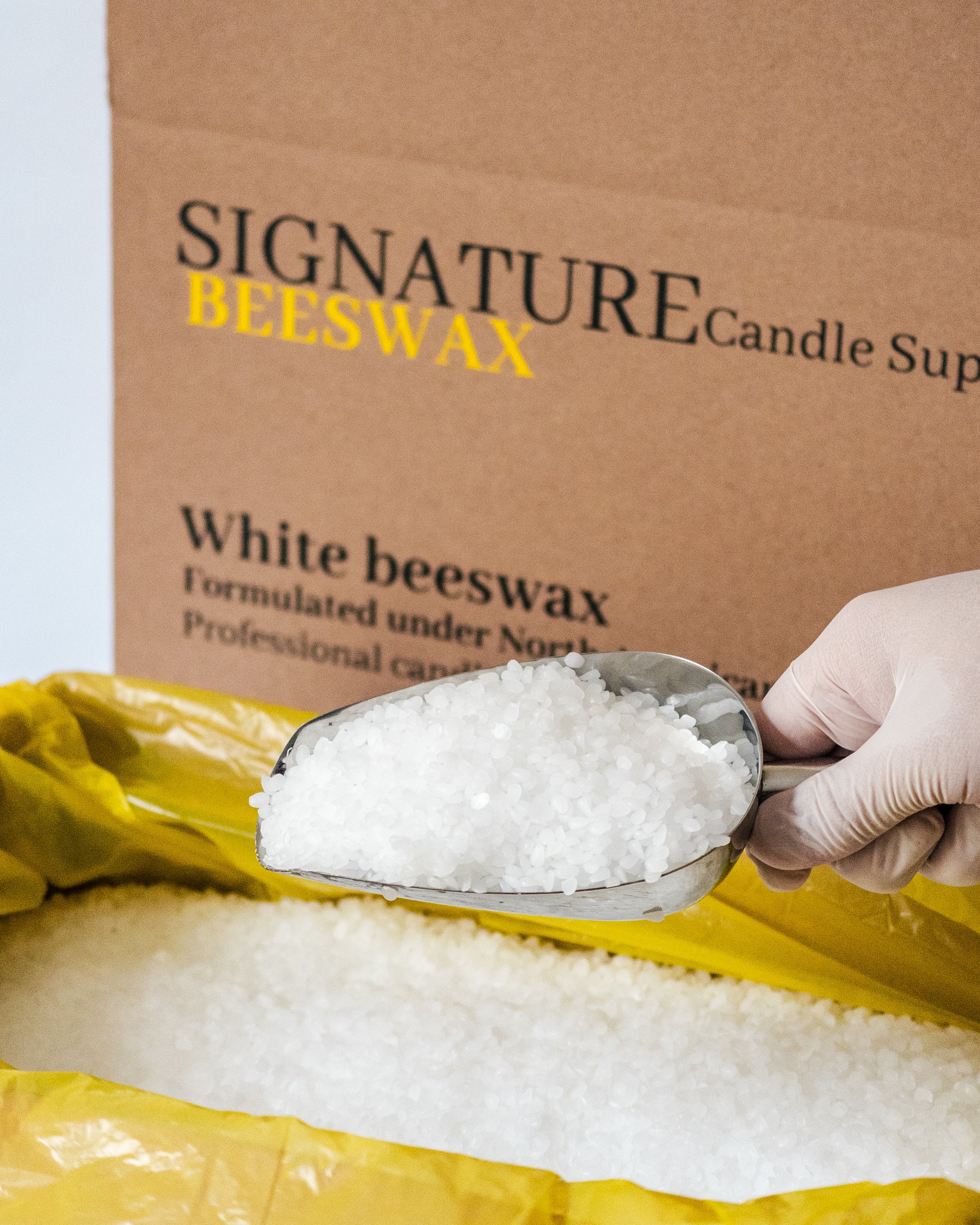 Signature White Beeswax – Pallet of 75 Boxes | 1,503 lb (750 kg) |